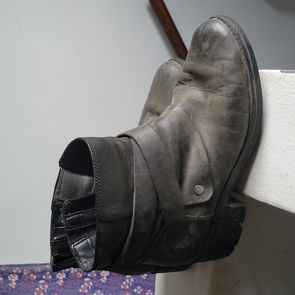 Clark's ankle black boots leather